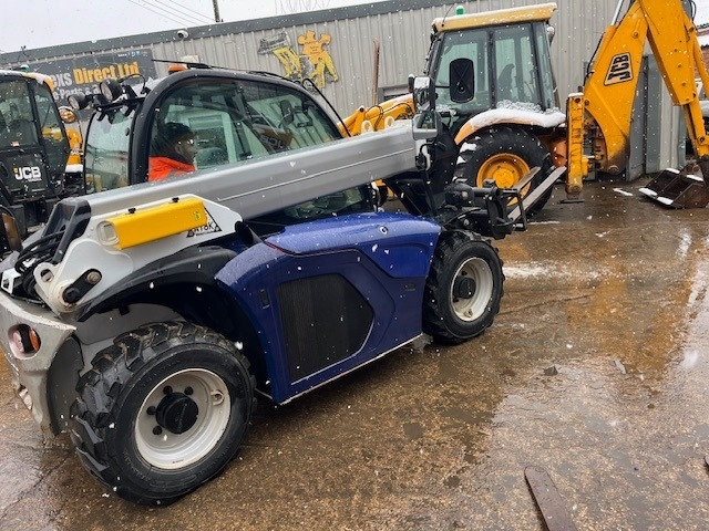 Manitou MT 420 H - Teleskooplaadur: pilt 3 Manitou MT 420 H - Teleskooplaadur: pilt 3