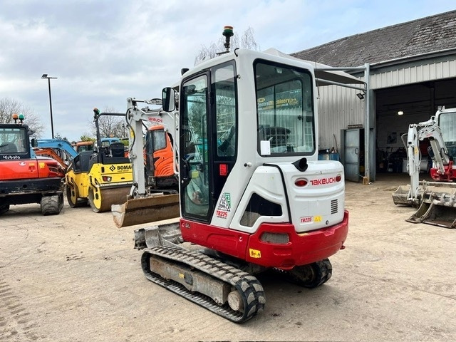 Takeuchi TB 225 - Miniekskavaator: pilt 4 Takeuchi TB 225 - Miniekskavaator: pilt 4