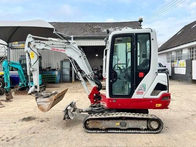 Takeuchi TB 225 - Miniekskavaator: pilt 5 Takeuchi TB 225 - Miniekskavaator: pilt 5