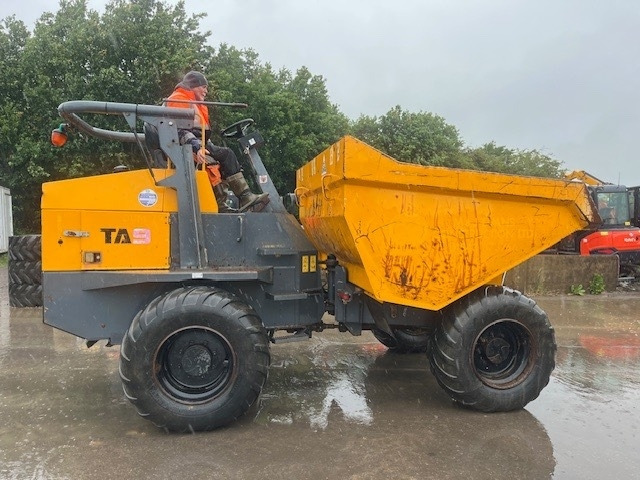 Terex TA9 - Mini kallur: pilt 2 Terex TA9 - Mini kallur: pilt 2