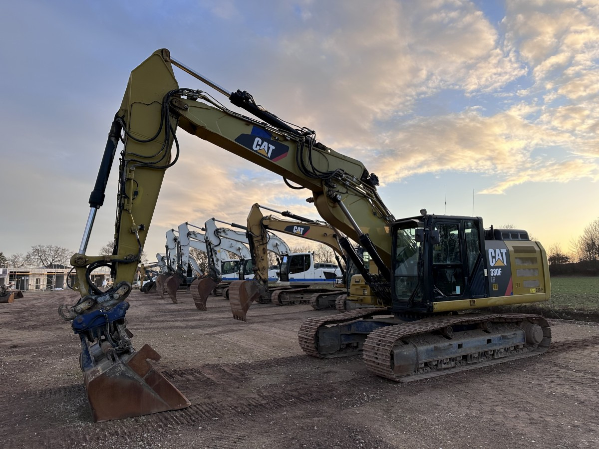 CATERPILLAR 330 FLN VA OQ 70-55 Deutsche Maschine! Top !!! - Lintekskavaator: pilt 3 CATERPILLAR 330 FLN VA OQ 70-55 Deutsche Maschine! Top !!! - Lintekskavaator: pilt 3