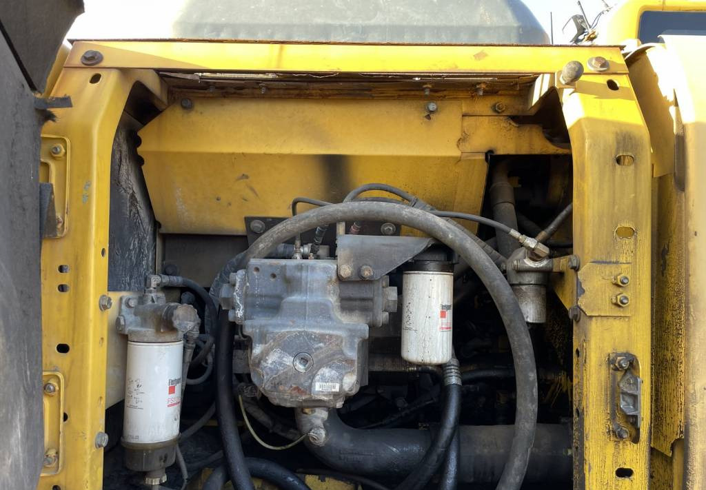 Lintekskavaator Komatsu PC 240LC-8 Hammerlines Klima 2 buckets: pilt 11