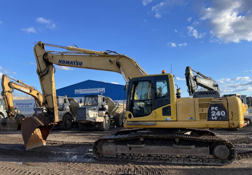 Komatsu PC 240LC-8 Hammerlines Klima 2 buckets - Lintekskavaator: pilt 1 Komatsu PC 240LC-8 Hammerlines Klima 2 buckets - Lintekskavaator: pilt 1