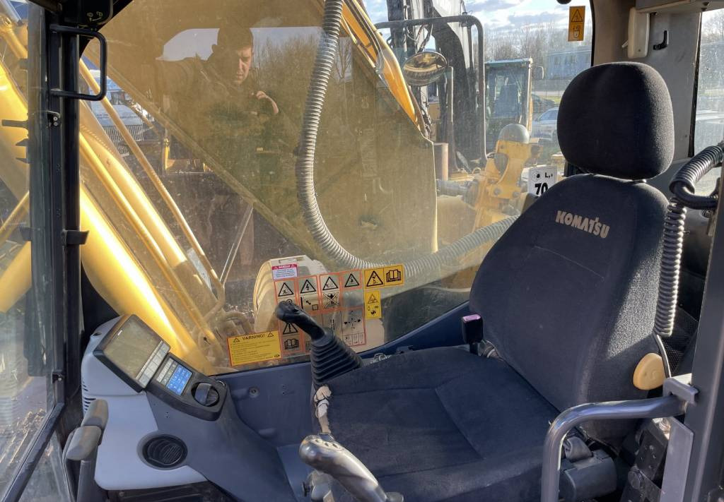 Lintekskavaator Komatsu PC 240LC-8 Hammerlines Klima 2 buckets: pilt 7