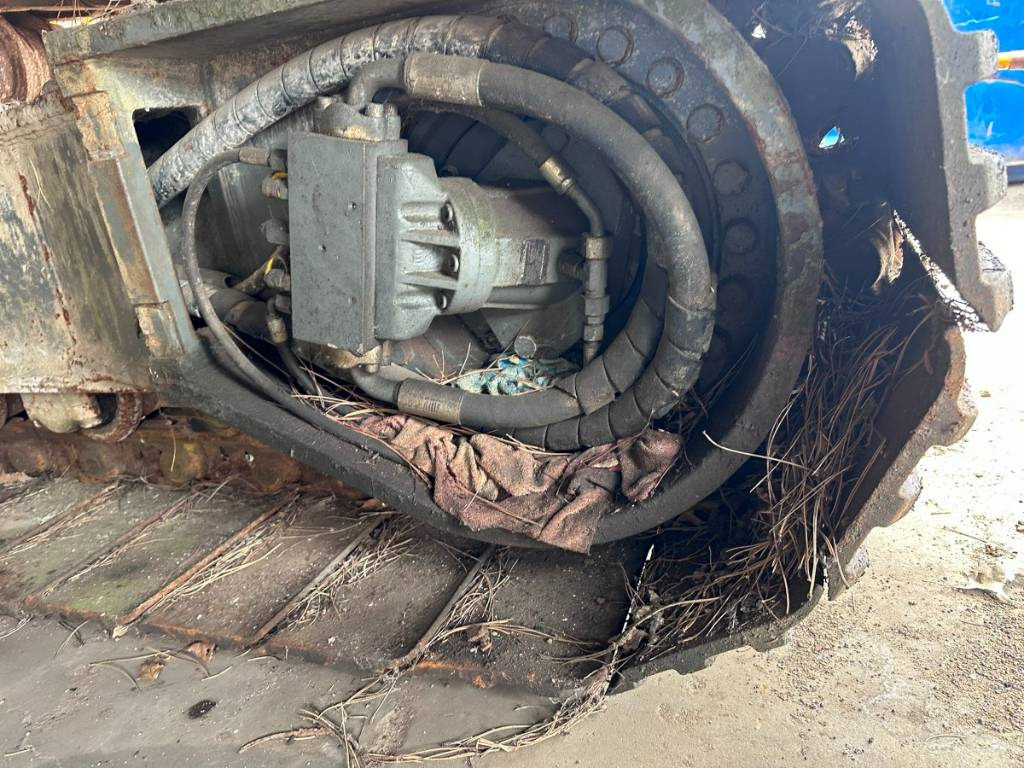 Liebherr LRB 155 for parts breaking dismantling - Ramm: pilt 4 Liebherr LRB 155 for parts breaking dismantling - Ramm: pilt 4