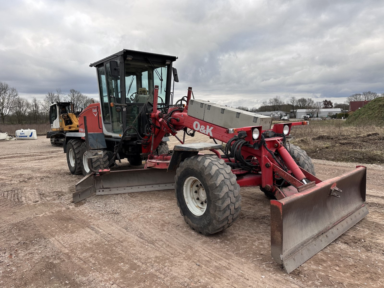 NEW HOLLAND F 106.5 - 6x6 Laser Topcon- Klima Cummins 6 Zyl. - Teehöövel: pilt 4 NEW HOLLAND F 106.5 - 6x6 Laser Topcon- Klima Cummins 6 Zyl. - Teehöövel: pilt 4