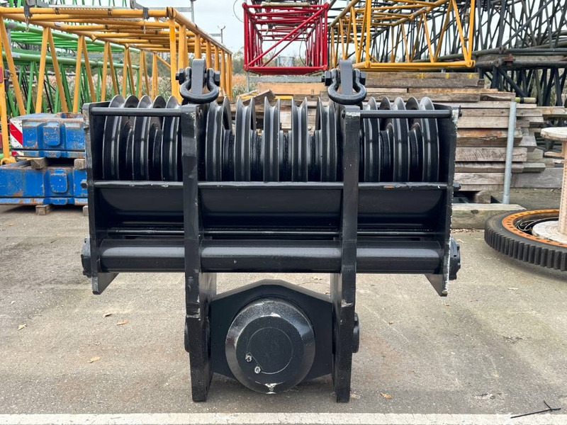 Kobelco CKE 2500 - Kraana-manipulaator - Ehitusmasinad: pilt 3 Kobelco CKE 2500 - Kraana-manipulaator - Ehitusmasinad: pilt 3