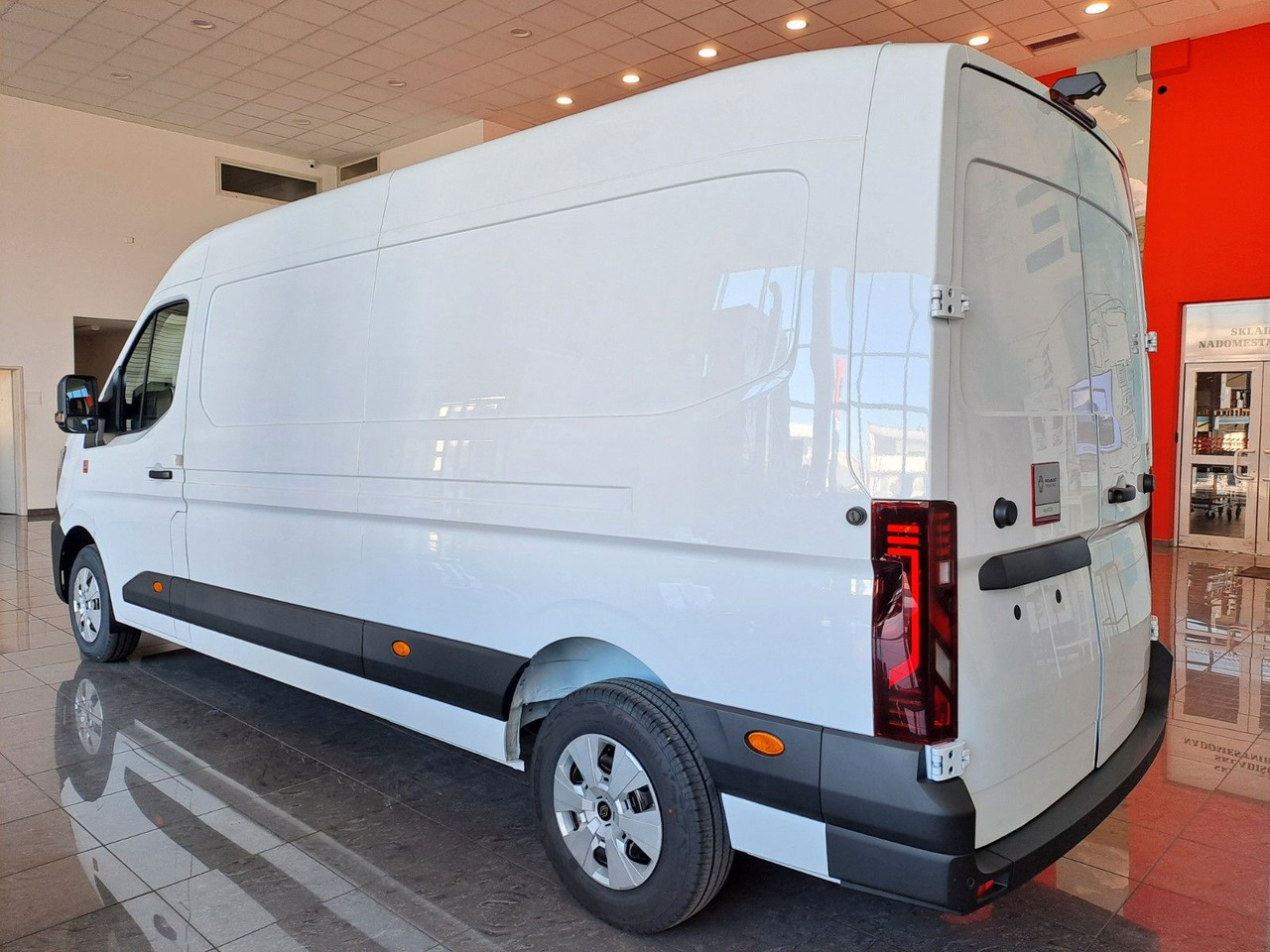 Renault Master L3H2 170 - NAV Klimaaut. Holzb. 270° - Kaubik: pilt 4 Renault Master L3H2 170 - NAV Klimaaut. Holzb. 270° - Kaubik: pilt 4