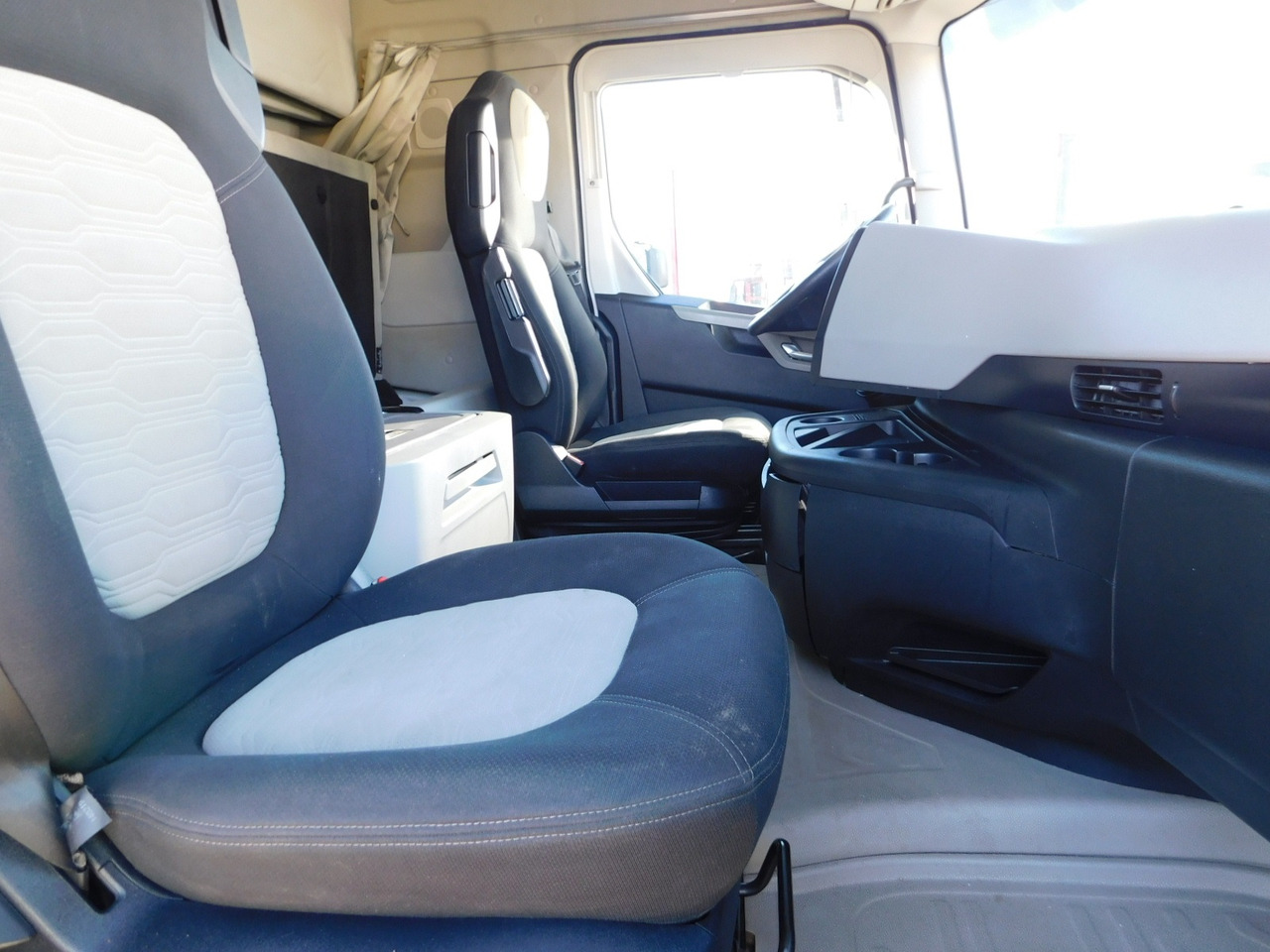 Ford F max 4x2 scab e6 12s2620 - Sadulveok: pilt 5 Ford F max 4x2 scab e6 12s2620 - Sadulveok: pilt 5