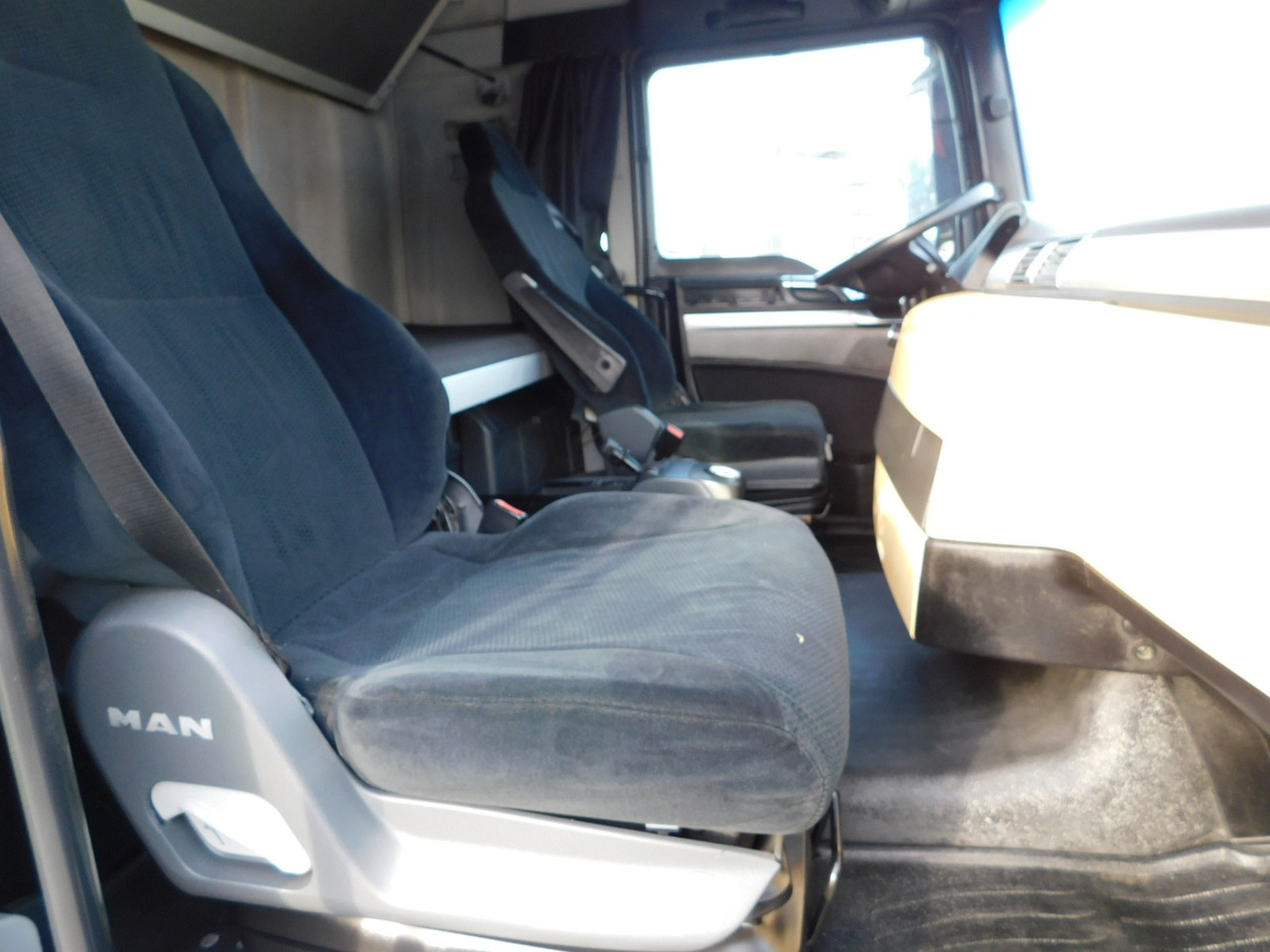 Man Tgx 18440 - Sadulveok: pilt 5 Man Tgx 18440 - Sadulveok: pilt 5
