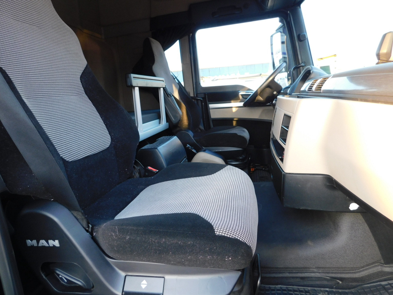 Man Tgx - Sadulveok: pilt 5 Man Tgx - Sadulveok: pilt 5