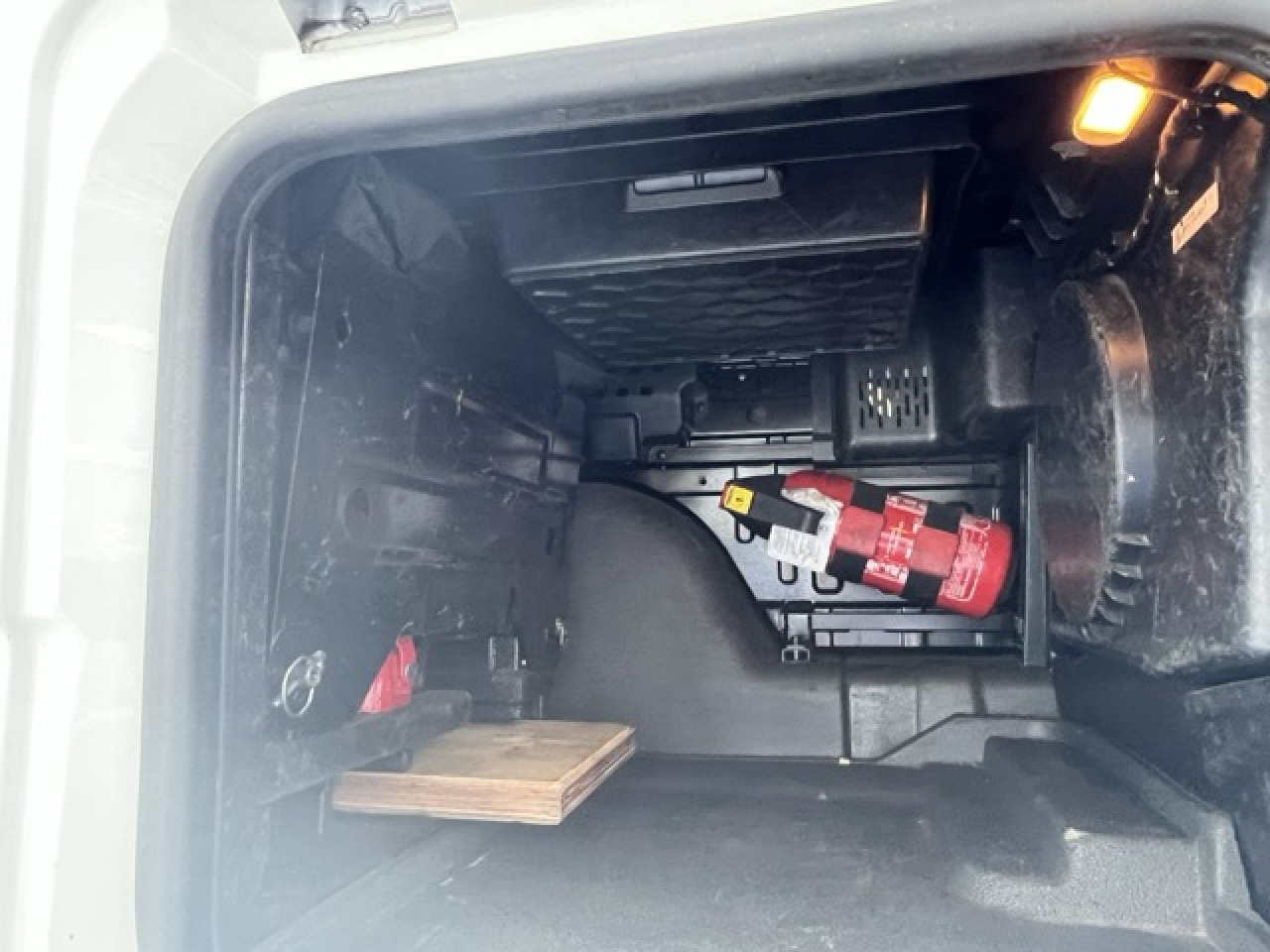 MAN TGX 18.510 4x2 BL SA Euro6 Retarder Klima ZV - Sadulveok: pilt 3 MAN TGX 18.510 4x2 BL SA Euro6 Retarder Klima ZV - Sadulveok: pilt 3