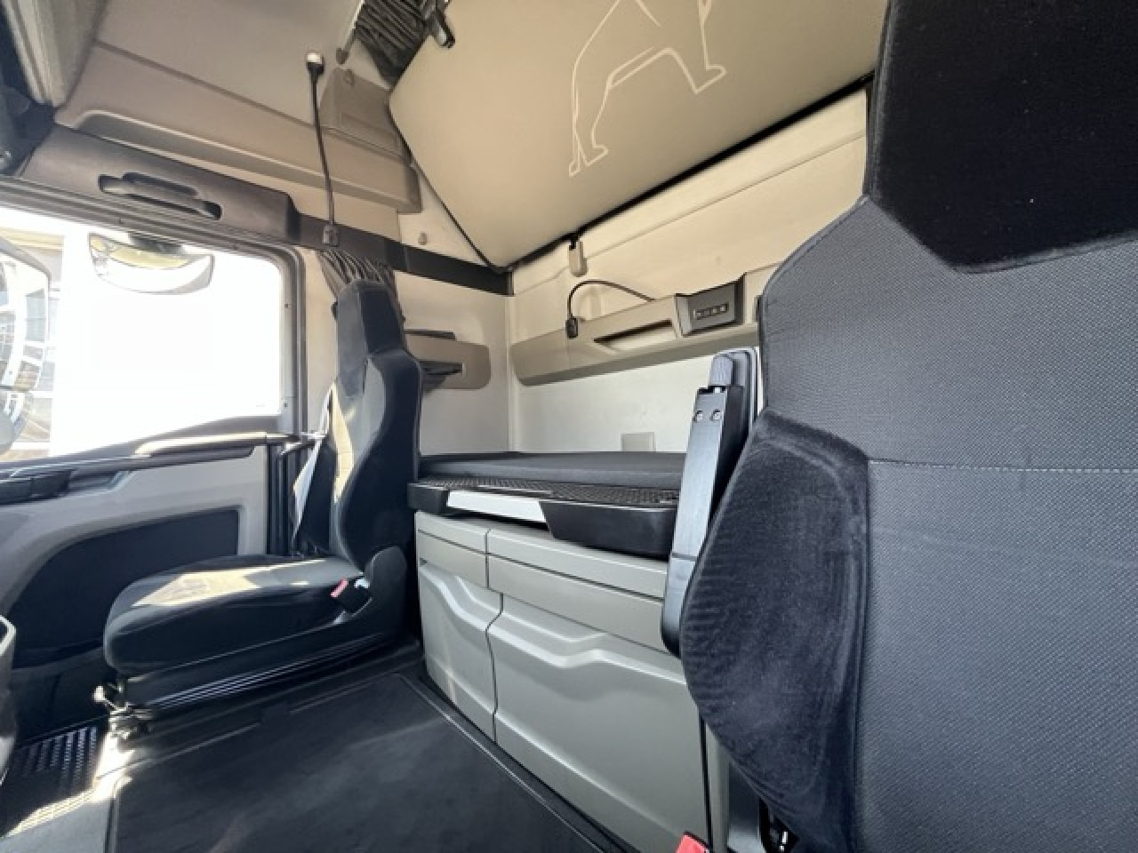 MAN TGX 18.510 4x2 LL SA Hubsattel adj. fifth wheel ZV - Sadulveok: pilt 5 MAN TGX 18.510 4x2 LL SA Hubsattel adj. fifth wheel ZV - Sadulveok: pilt 5