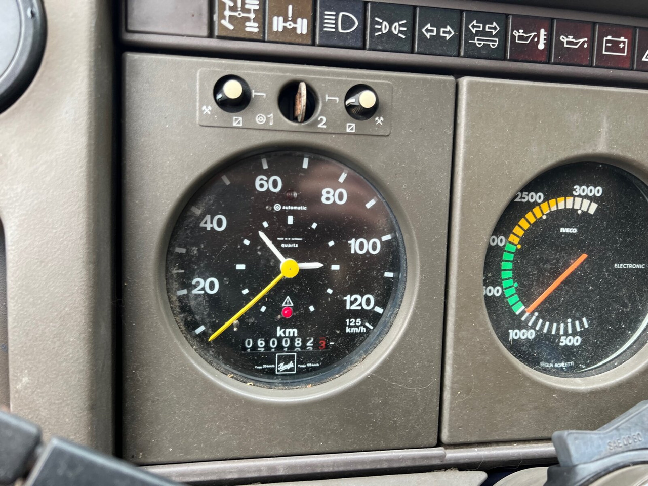 120-23 AW 4x4 Doka 120-23 AW 4x4 Doka, V8-Motor, Seilwinde - Kabiinišassiiga veoauto: pilt 3 120-23 AW 4x4 Doka 120-23 AW 4x4 Doka, V8-Motor, Seilwinde - Kabiinišassiiga veoauto: pilt 3