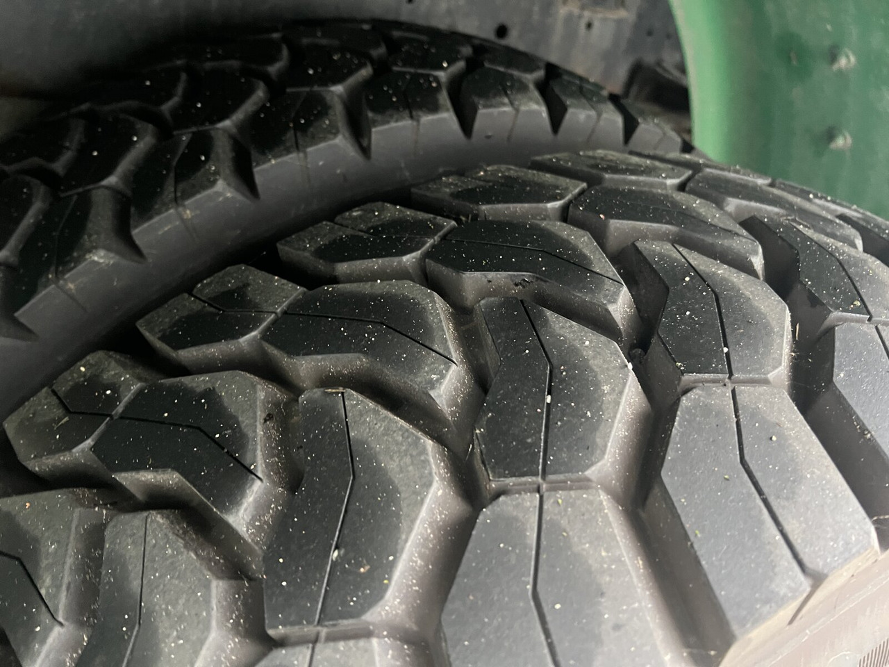 190EH30 4x4 190EH30 4x4 - Tsisternauto: pilt 2 190EH30 4x4 190EH30 4x4 - Tsisternauto: pilt 2