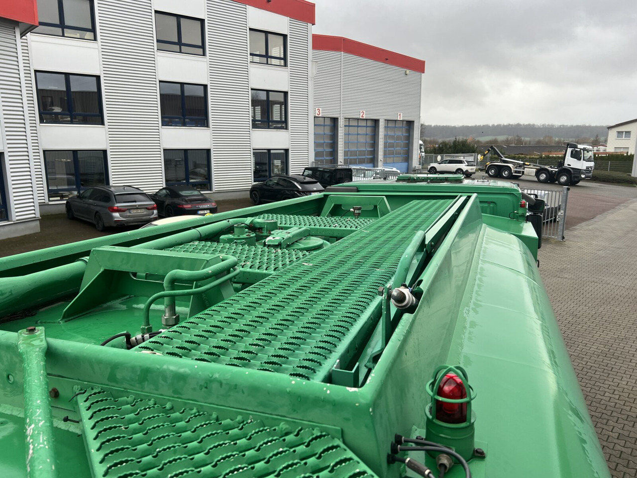190EH30 4x4 190EH30 4x4 - Tsisternauto: pilt 5 190EH30 4x4 190EH30 4x4 - Tsisternauto: pilt 5