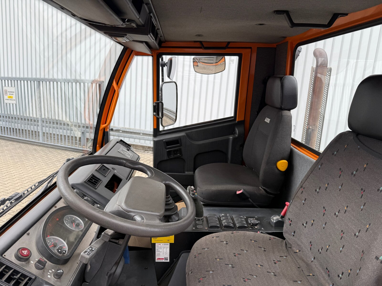 AEBI Schmidt MT750 4x4 AEBI Schmidt MT750 4x4, City-Abroller, Winterdienstausstattung, 2x AHK - Konkstõstukiga veoauto: pilt 3 AEBI Schmidt MT750 4x4 AEBI Schmidt MT750 4x4, City-Abroller, Winterdienstausstattung, 2x AHK - Konkstõstukiga veoauto: pilt 3