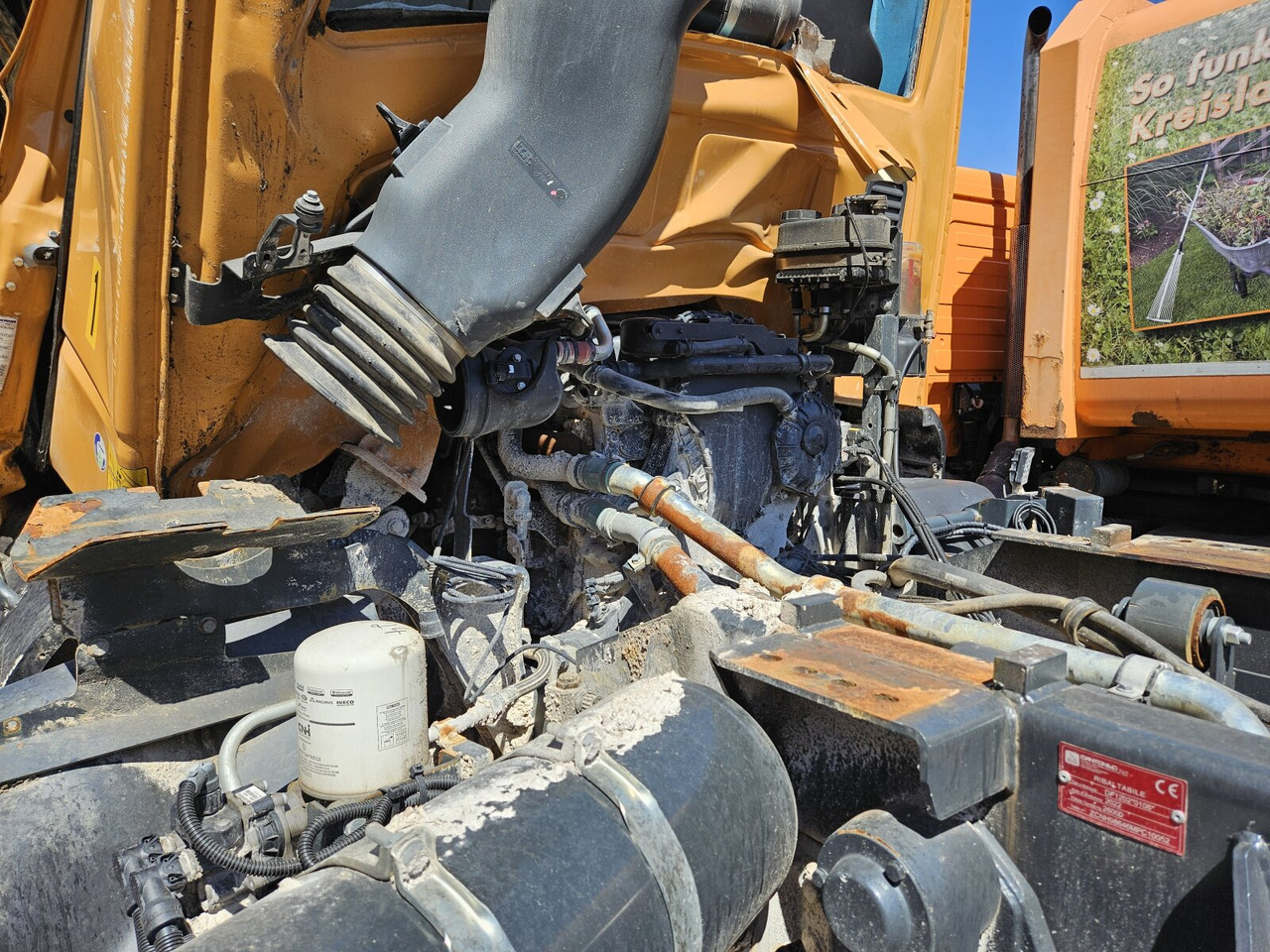 ASTRA HD9 86.50-90 8x6 ASTRA HD9 86.50-90 8x6, Unfallschaden, Cursor 13 - Kabiinišassiiga veoauto: pilt 2 ASTRA HD9 86.50-90 8x6 ASTRA HD9 86.50-90 8x6, Unfallschaden, Cursor 13 - Kabiinišassiiga veoauto: pilt 2