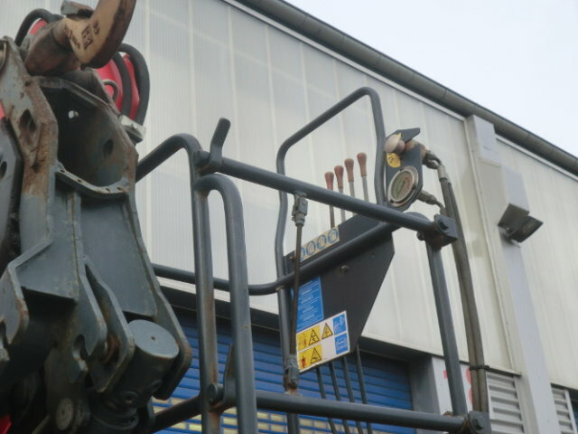 AT260S31Y/P 6x2 AT260S31Y/P 6x2 mit Kran Copma 150.3 - Kraanaga veoauto, Madelveok/ Platvormveok: pilt 3 AT260S31Y/P 6x2 AT260S31Y/P 6x2 mit Kran Copma 150.3 - Kraanaga veoauto, Madelveok/ Platvormveok: pilt 3