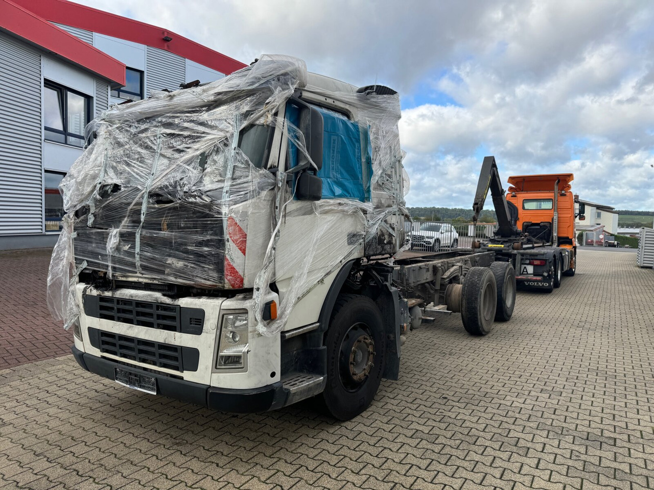 Andere FM 380 6x4 R mit Brandschaden FM 380 6x4 R mit Brandschaden - Kallurauto: pilt 5 Andere FM 380 6x4 R mit Brandschaden FM 380 6x4 R mit Brandschaden - Kallurauto: pilt 5