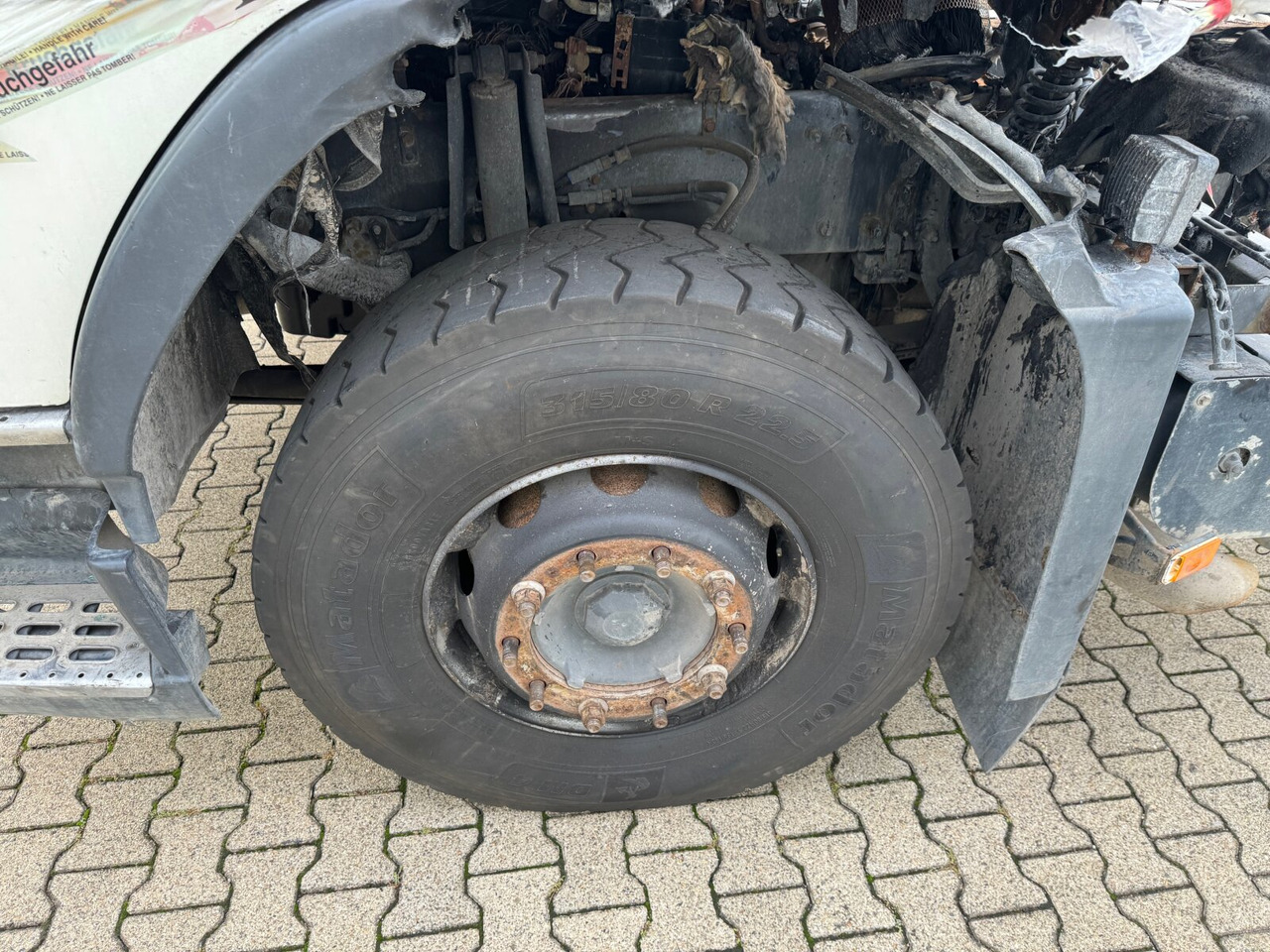 Andere FM 380 6x4 R mit Brandschaden FM 380 6x4 R mit Brandschaden - Kallurauto: pilt 4 Andere FM 380 6x4 R mit Brandschaden FM 380 6x4 R mit Brandschaden - Kallurauto: pilt 4