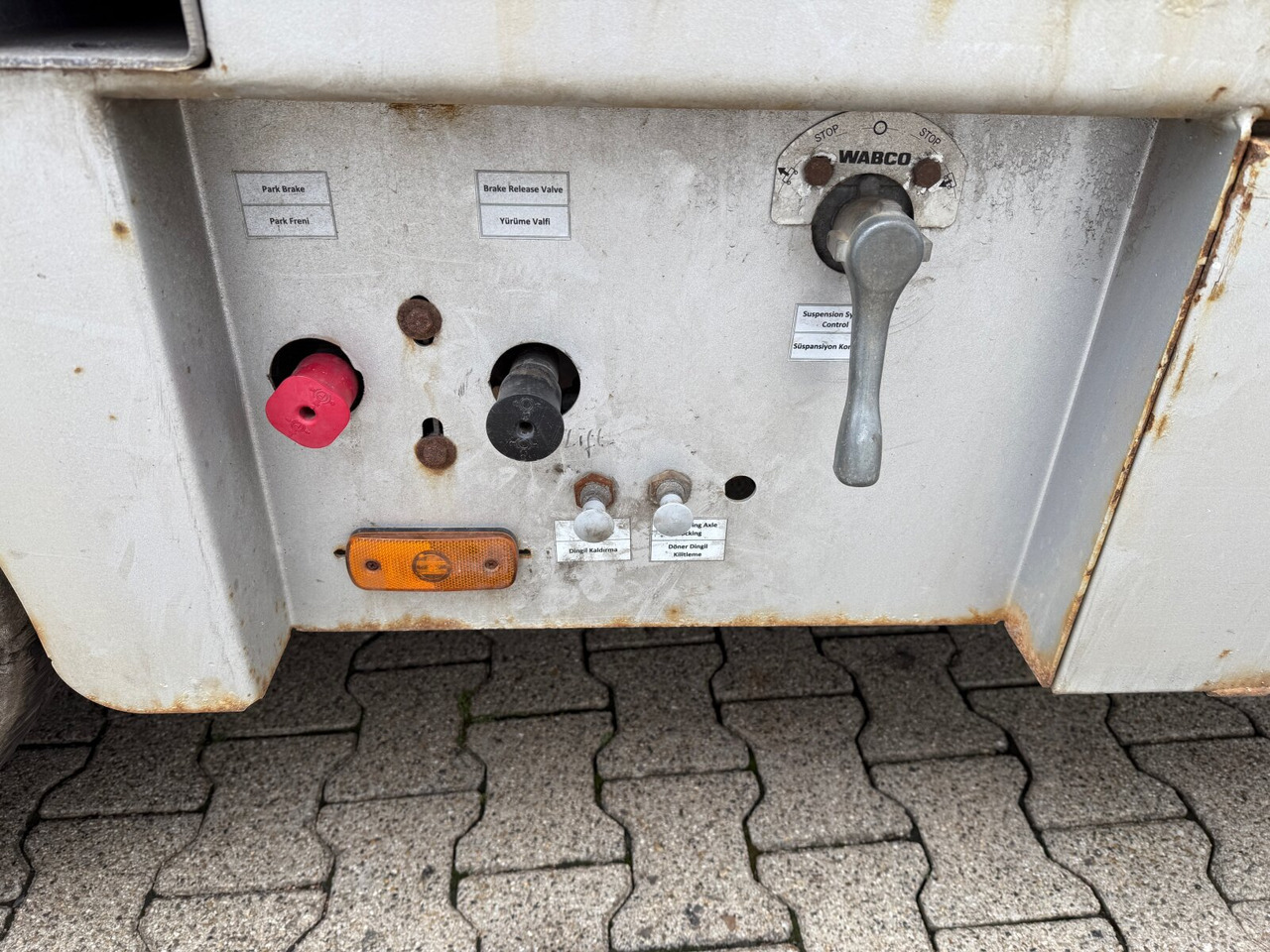 CYL 3 CYL 3, mit Lift-/Lenkachse, faltbare Rampen - Madal platvormpoolhaagis: pilt 5 CYL 3 CYL 3, mit Lift-/Lenkachse, faltbare Rampen - Madal platvormpoolhaagis: pilt 5