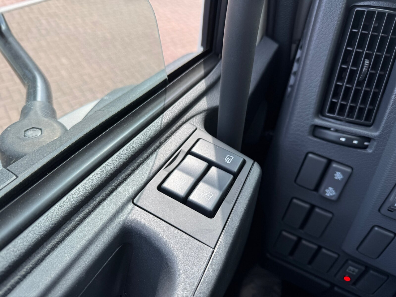 Uus Kallurauto FL 280 4x4 FL 280 4x4: pilt 6 Uus Kallurauto FL 280 4x4 FL 280 4x4: pilt 6