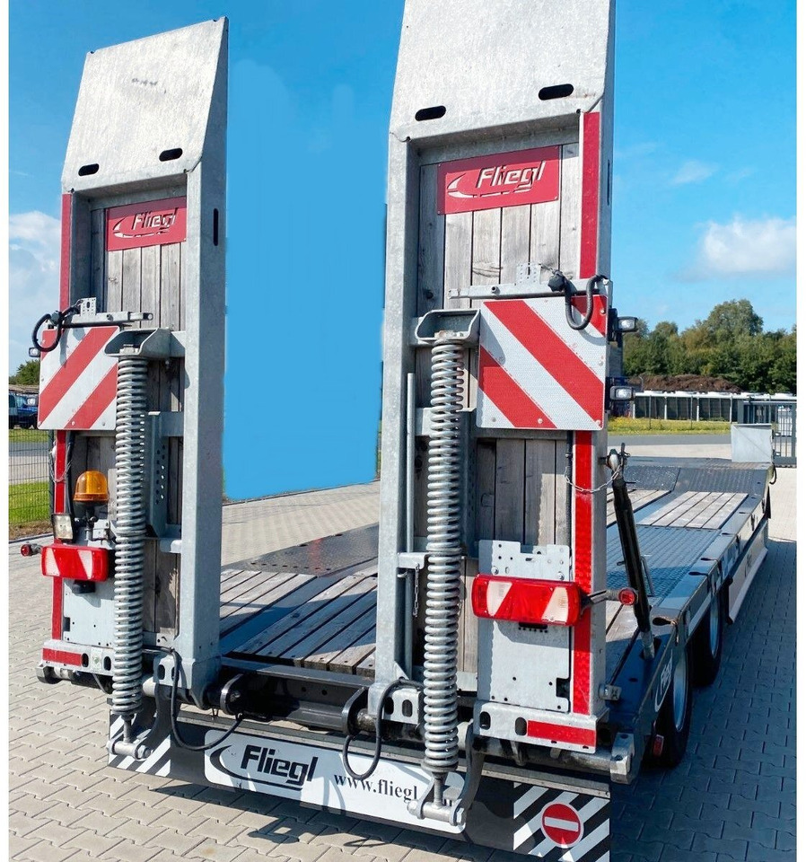 Fliegl DTS-S 300 DTS-S 300, verbreiterbar auf 3,05m - Madal platvorm järelhaagis: pilt 2 Fliegl DTS-S 300 DTS-S 300, verbreiterbar auf 3,05m - Madal platvorm järelhaagis: pilt 2