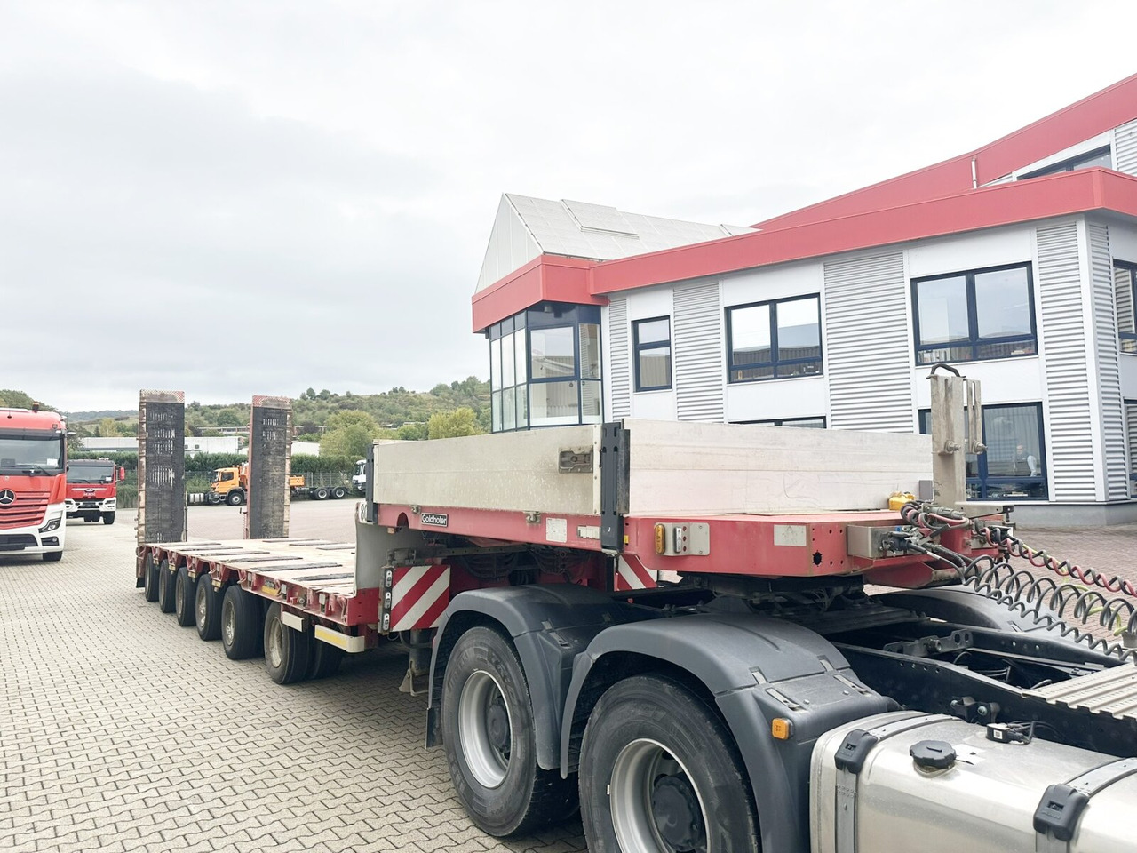 Madal platvormpoolhaagis transporditavad ained rasketehnika Goldhofer STZ L 6-67/80 A STZ-L 6-67/80 A, 6 Achsen, 86.000kg Ges.-Gew.: pilt 10