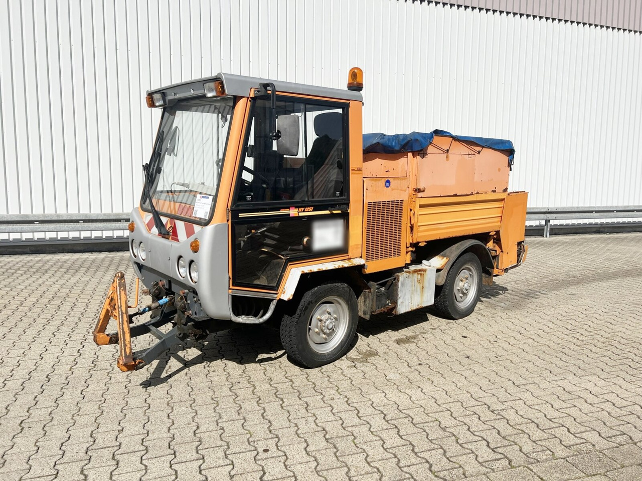 HY 1251 / 4x4 Bokimobil, Winterdienst, Kehr/Saugmaschine KIEFER HY 1251 / 4x4 Bokimobil, Winterdienst - Munitsipaaltraktor: pilt 1 HY 1251 / 4x4 Bokimobil, Winterdienst, Kehr/Saugmaschine KIEFER HY 1251 / 4x4 Bokimobil, Winterdienst - Munitsipaaltraktor: pilt 1