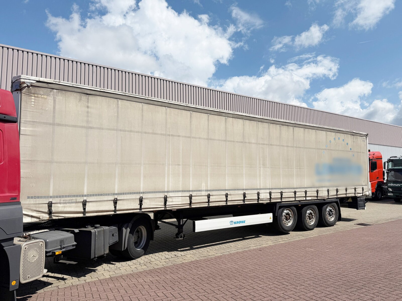 Krone SDP 27 eLCQ4-CS Coil Liner SDP 27 eLCQ4-CS Coil Liner, Coilmulde, Liftachse, Nachlauflenkachse, Edscha - Platvorm/ Madelpoolhaagis: pilt 1 Krone SDP 27 eLCQ4-CS Coil Liner SDP 27 eLCQ4-CS Coil Liner, Coilmulde, Liftachse, Nachlauflenkachse, Edscha - Platvorm/ Madelpoolhaagis: pilt 1