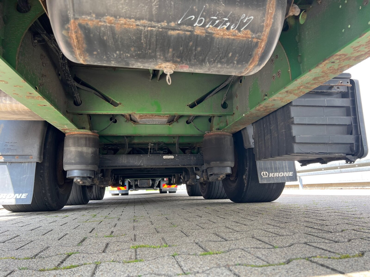 Krone SDP 27 eLCUQ-CS SDP 27 eLCUQ-CS, Coilmulde, Edscha-Verdeck, Hubdach, ca. 93m³ - Tentpoolhaagis: pilt 5 Krone SDP 27 eLCUQ-CS SDP 27 eLCUQ-CS, Coilmulde, Edscha-Verdeck, Hubdach, ca. 93m³ - Tentpoolhaagis: pilt 5