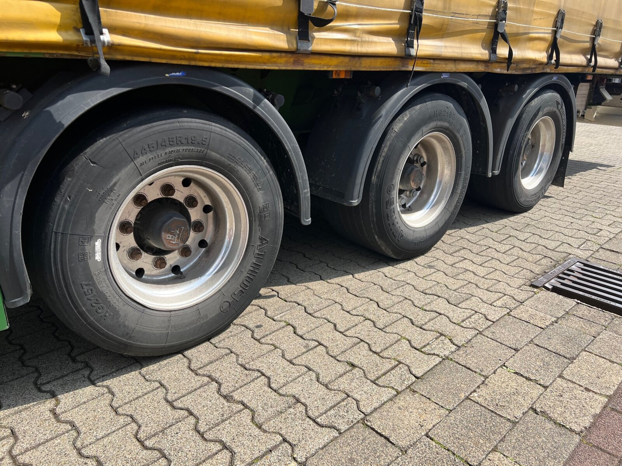 Krone SDP 27 eLCUQ-CS SDP 27 eLCUQ-CS, Coilmulde, Edscha-Verdeck, Hubdach, ca. 93m³ - Tentpoolhaagis: pilt 3 Krone SDP 27 eLCUQ-CS SDP 27 eLCUQ-CS, Coilmulde, Edscha-Verdeck, Hubdach, ca. 93m³ - Tentpoolhaagis: pilt 3