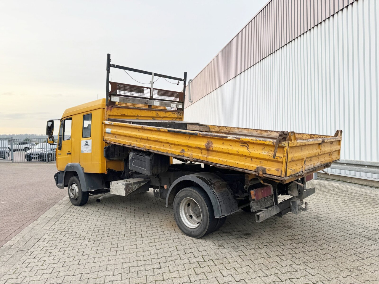 Kallurauto MAN LE 8.180 4X2 BB Doka LE 8.180 4X2 BB Doka, 2x AHK: pilt 11