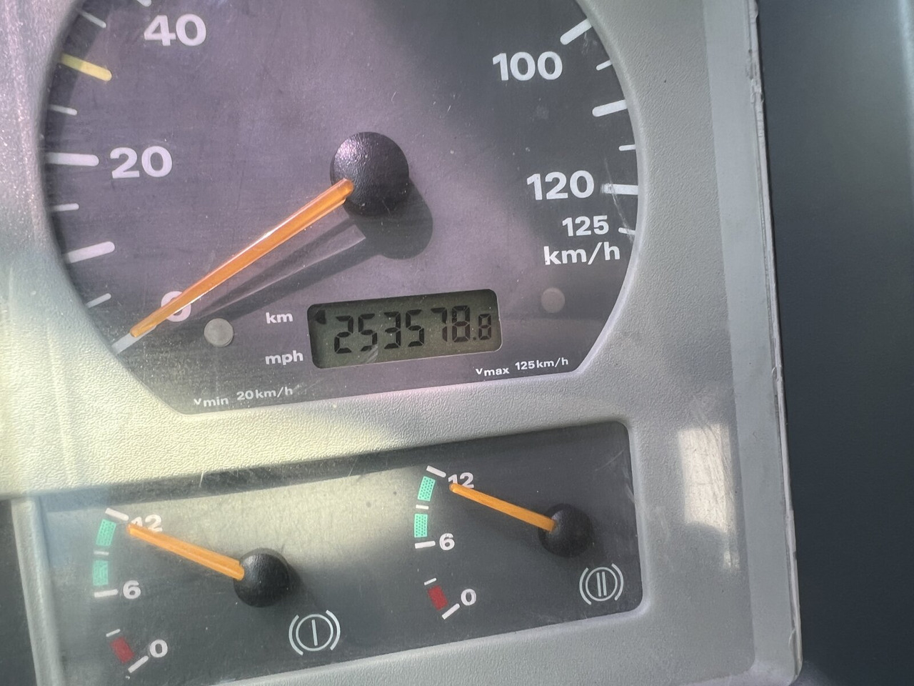 MAN TGA 26.363/410 6x4 BB TGA 26.363/410 6x4 BB, 2-S-Alukipper - Kallurauto, Kraanaga veoauto: pilt 4 MAN TGA 26.363/410 6x4 BB TGA 26.363/410 6x4 BB, 2-S-Alukipper - Kallurauto, Kraanaga veoauto: pilt 4