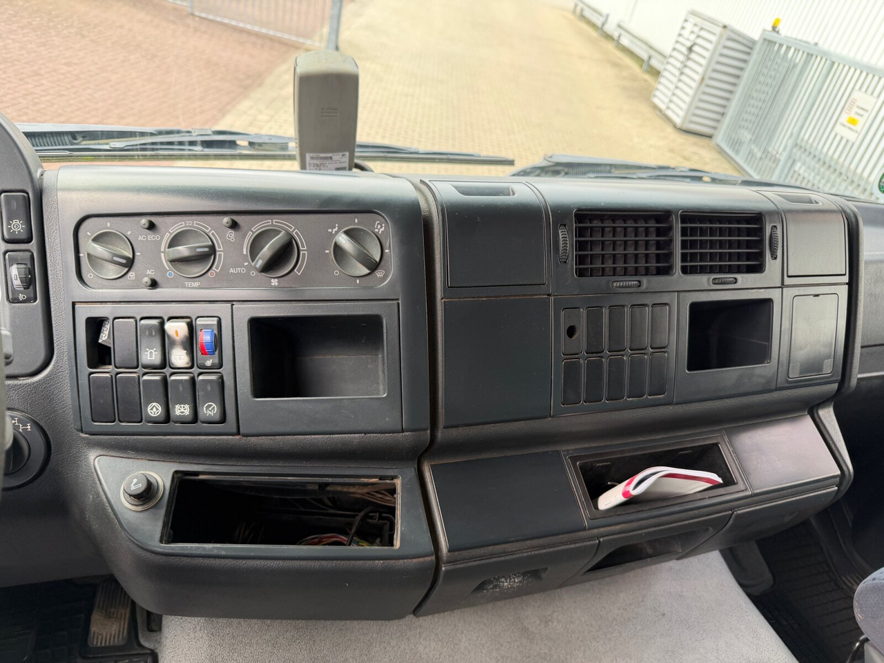 MAN TGA 26.400 6X4 BB TGA 26.400 6X4 BB, Intarder - Kallurauto: pilt 4 MAN TGA 26.400 6X4 BB TGA 26.400 6X4 BB, Intarder - Kallurauto: pilt 4