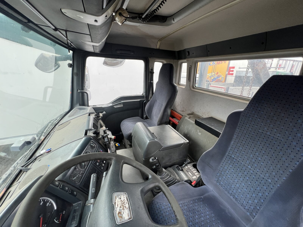 Nöörtõstukiga veoauto MAN TGA 26.410 6X2/4 BL Motorschaden! TGA 26.410 6X2/4 BL, Vorlauf Lenk-Liftachse, Meiller Tele.: pilt 6 Nöörtõstukiga veoauto MAN TGA 26.410 6X2/4 BL Motorschaden! TGA 26.410 6X2/4 BL, Vorlauf Lenk-Liftachse, Meiller Tele.: pilt 6