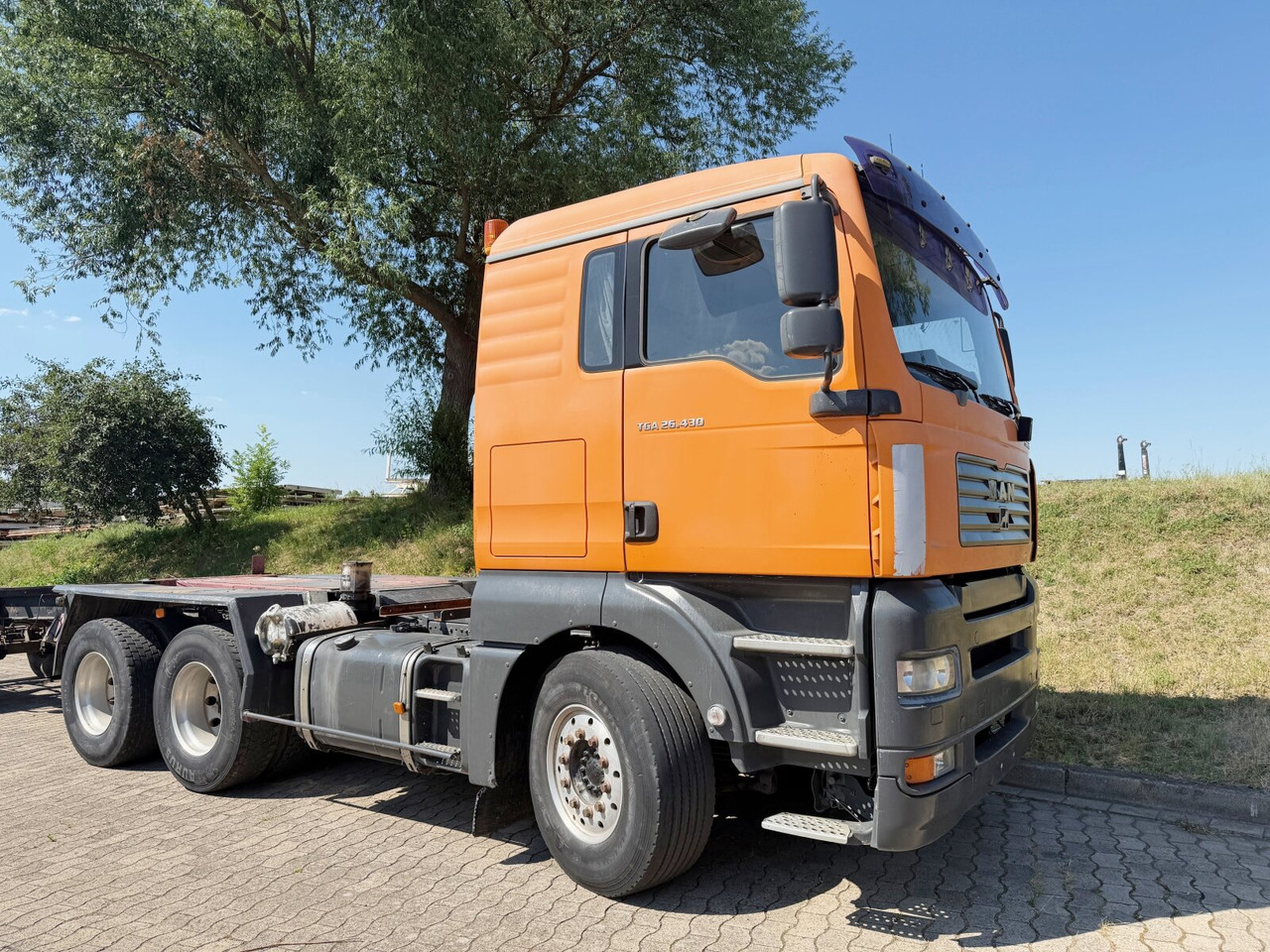 MAN TGA 26.430 6X4 BL TGA 26.430 6X4 BL - Kabiinišassiiga veoauto: pilt 1 MAN TGA 26.430 6X4 BL TGA 26.430 6X4 BL - Kabiinišassiiga veoauto: pilt 1