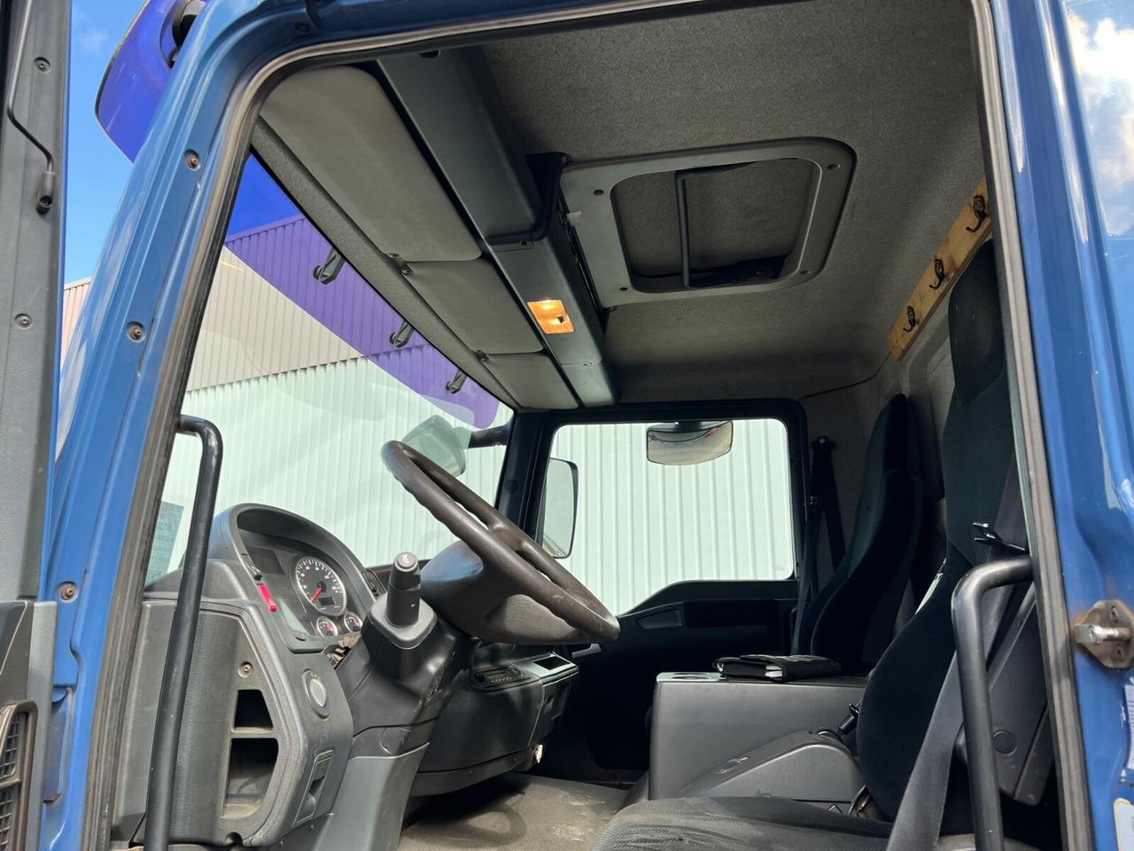 MAN TGM 15.250/340 4X2 BL TGM 15.250/340 4X2 BL mit Kran Palfinger PK 11001 - Kraanaga veoauto, Madelveok/ Platvormveok: pilt 4 MAN TGM 15.250/340 4X2 BL TGM 15.250/340 4X2 BL mit Kran Palfinger PK 11001 - Kraanaga veoauto, Madelveok/ Platvormveok: pilt 4