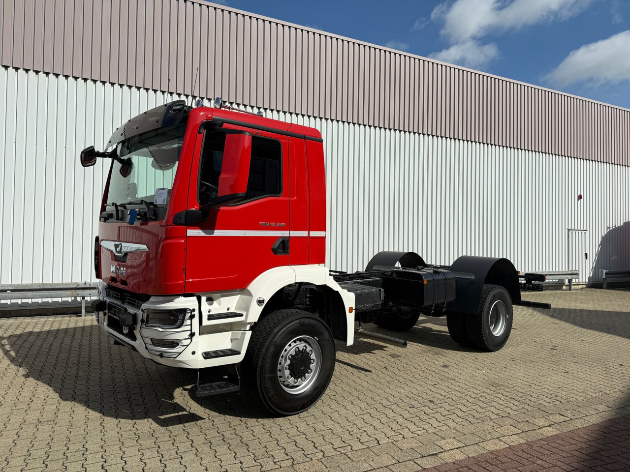 MAN TGM 18.320 4x4 BB CH TGM 18.320 4x4 BB CH - Kabiinišassiiga veoauto: pilt 1 MAN TGM 18.320 4x4 BB CH TGM 18.320 4x4 BB CH - Kabiinišassiiga veoauto: pilt 1