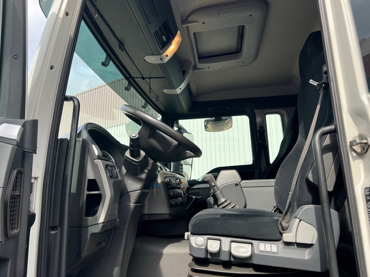 MAN TGS 26.360/400 6x2-4 BL TGS 26.360/400 6x2-4 BL, Lenk-/Lift, Kran Atlas AK 206.3E A5, Funk - Kraanaga veoauto, Madelveok/ Platvormveok: pilt 2 MAN TGS 26.360/400 6x2-4 BL TGS 26.360/400 6x2-4 BL, Lenk-/Lift, Kran Atlas AK 206.3E A5, Funk - Kraanaga veoauto, Madelveok/ Platvormveok: pilt 2