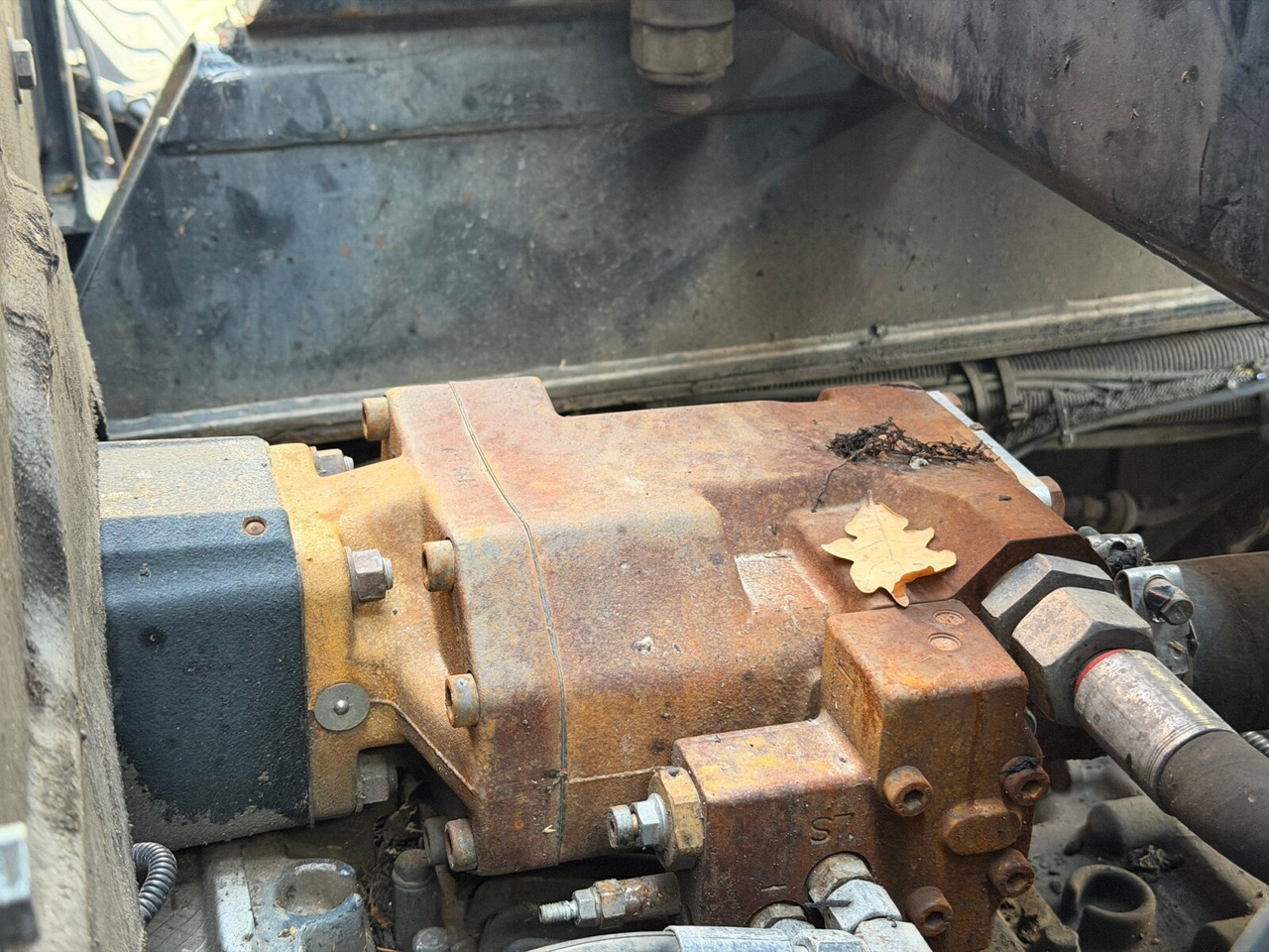 MAN TGS 26.400 6x2-4 BL TGS 26.400 6x2-4 BL, Motorabtrieb, Lenk-/Liftachse, Kran Epsilon Q180ZR95TR - Konkstõstukiga veoauto, Kraanaga veoauto: pilt 4 MAN TGS 26.400 6x2-4 BL TGS 26.400 6x2-4 BL, Motorabtrieb, Lenk-/Liftachse, Kran Epsilon Q180ZR95TR - Konkstõstukiga veoauto, Kraanaga veoauto: pilt 4