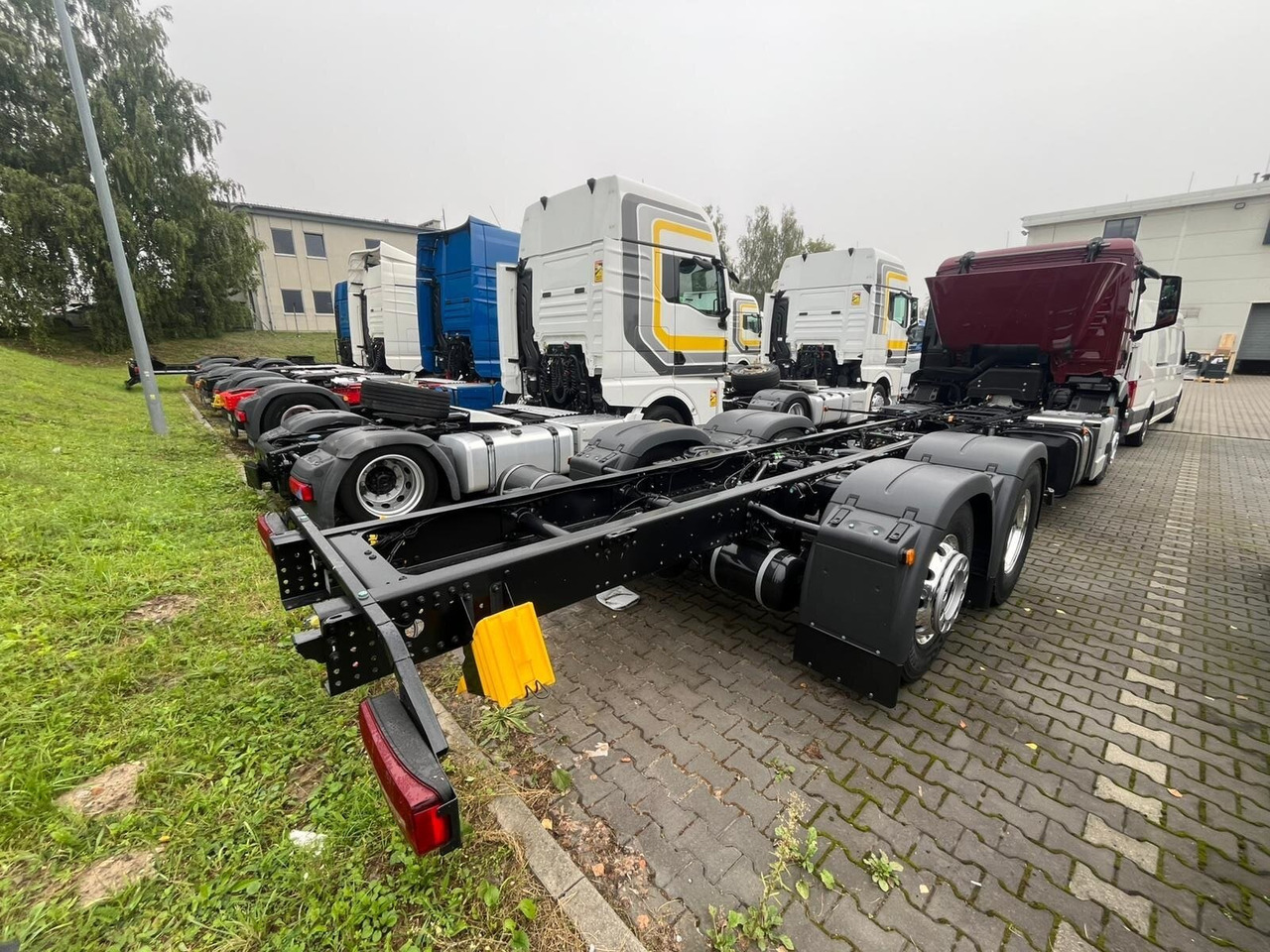 MAN TGS 26.440 6x2-4 LL CH TGS 26.440 6x2-4 LL CH, Lenk-/Liftachse, Navi, LED - Kabiinišassiiga veoauto: pilt 3 MAN TGS 26.440 6x2-4 LL CH TGS 26.440 6x2-4 LL CH, Lenk-/Liftachse, Navi, LED - Kabiinišassiiga veoauto: pilt 3