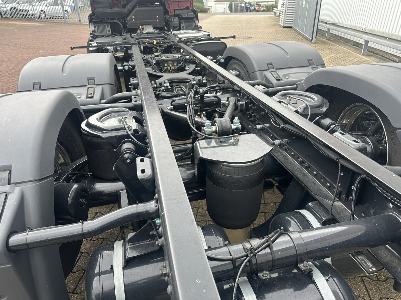 MAN TGS 26.440 6x2-4 LL CH TGS 26.440 6x2-4 LL CH, Lenk-/Liftachse, Navi, LED - Kabiinišassiiga veoauto: pilt 5 MAN TGS 26.440 6x2-4 LL CH TGS 26.440 6x2-4 LL CH, Lenk-/Liftachse, Navi, LED - Kabiinišassiiga veoauto: pilt 5
