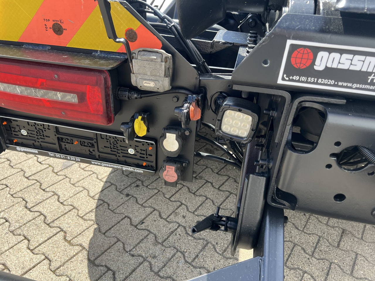 MAN TGS 26.500 6x4H-4 BL TGS 26.500 6x4H-4 BL, HydroDrive, PriTarder, Lenk-/Liftachse, AT-Motor - Konkstõstukiga veoauto: pilt 4 MAN TGS 26.500 6x4H-4 BL TGS 26.500 6x4H-4 BL, HydroDrive, PriTarder, Lenk-/Liftachse, AT-Motor - Konkstõstukiga veoauto: pilt 4
