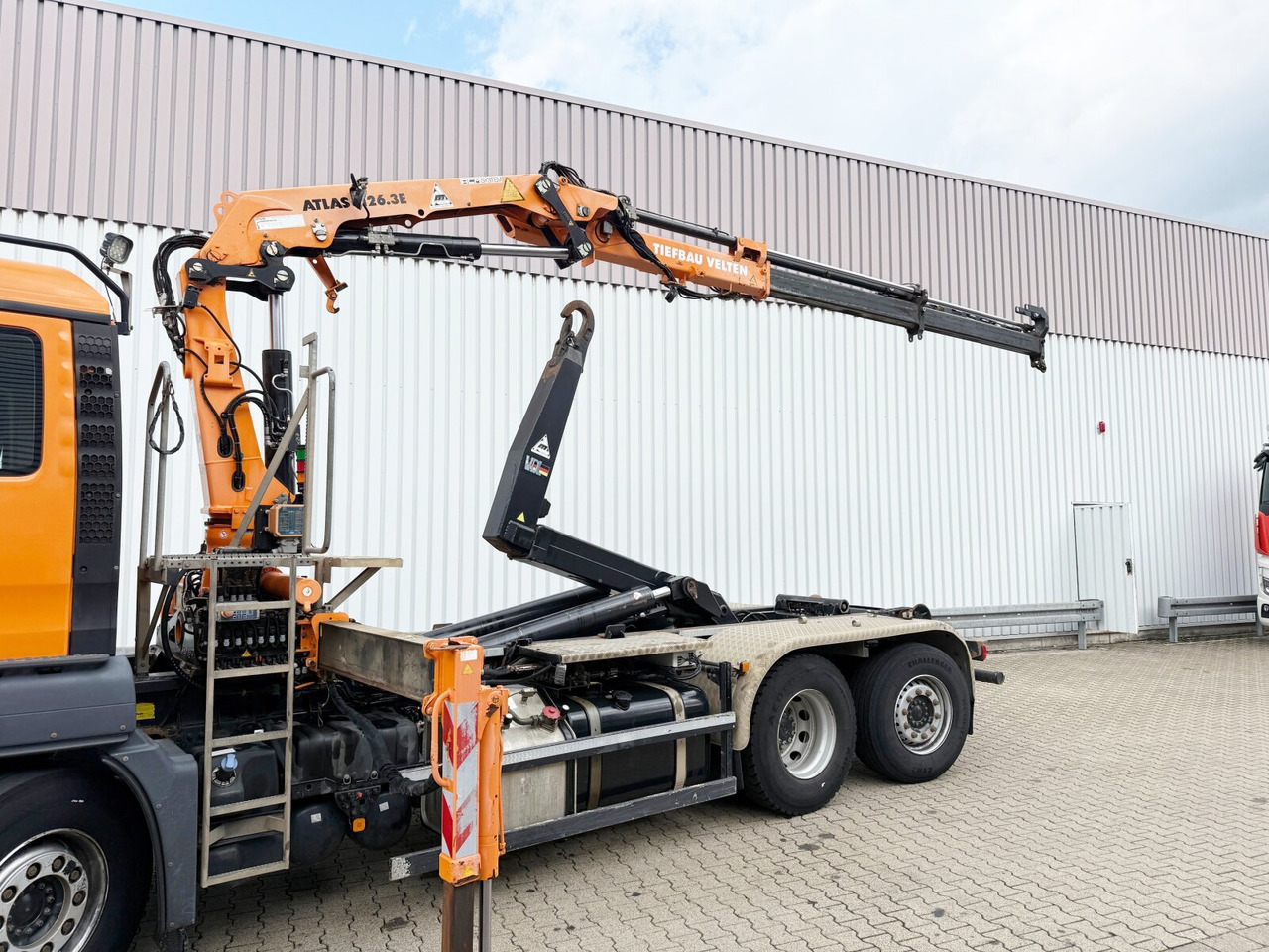 MAN TGS 28.440 6x2-4 BL TGS 28.440 6x2-4 BL, Lenk-/Liftachse, Kran Atlas 126.3E-A2L, Funk - Konkstõstukiga veoauto, Kraanaga veoauto: pilt 2 MAN TGS 28.440 6x2-4 BL TGS 28.440 6x2-4 BL, Lenk-/Liftachse, Kran Atlas 126.3E-A2L, Funk - Konkstõstukiga veoauto, Kraanaga veoauto: pilt 2