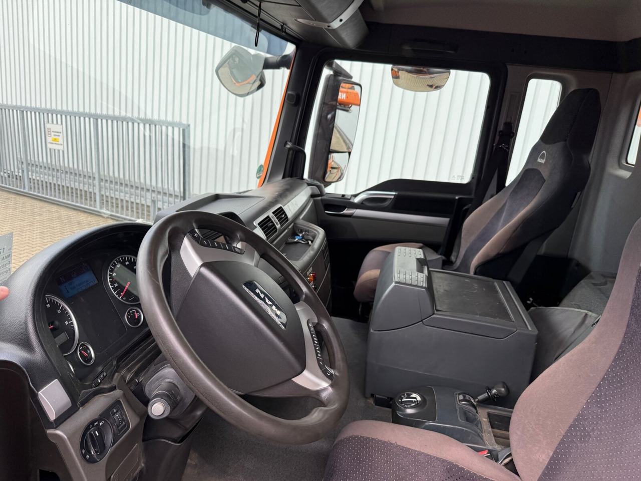 MAN TGS 28.440 6x2-4 BL TGS 28.440 6x2-4 BL, Lenk-/Liftachse, Kran Atlas 126.3E-A2L, Funk - Konkstõstukiga veoauto, Kraanaga veoauto: pilt 5 MAN TGS 28.440 6x2-4 BL TGS 28.440 6x2-4 BL, Lenk-/Liftachse, Kran Atlas 126.3E-A2L, Funk - Konkstõstukiga veoauto, Kraanaga veoauto: pilt 5