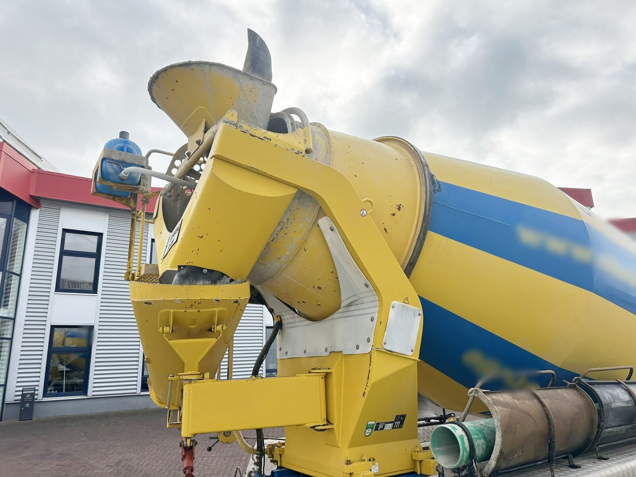 MAN TGS 32.400 8X4 BB TGS 32.400 8x4 BB, Stetter ca. 9m³ - Autobetoonisegisti: pilt 3 MAN TGS 32.400 8X4 BB TGS 32.400 8x4 BB, Stetter ca. 9m³ - Autobetoonisegisti: pilt 3