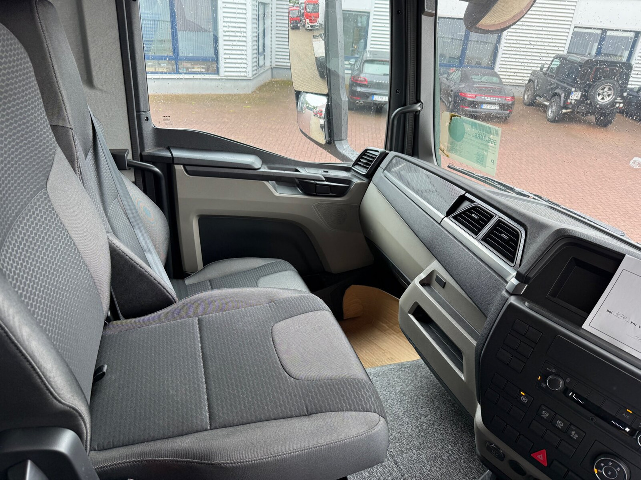 MAN TGS 33.440 6x6 BB CH RHD TGS 33.440 6x6 BB CH RHD, Euro2, Rechtslenker, Einzelbereifung - Kabiinišassiiga veoauto: pilt 5 MAN TGS 33.440 6x6 BB CH RHD TGS 33.440 6x6 BB CH RHD, Euro2, Rechtslenker, Einzelbereifung - Kabiinišassiiga veoauto: pilt 5