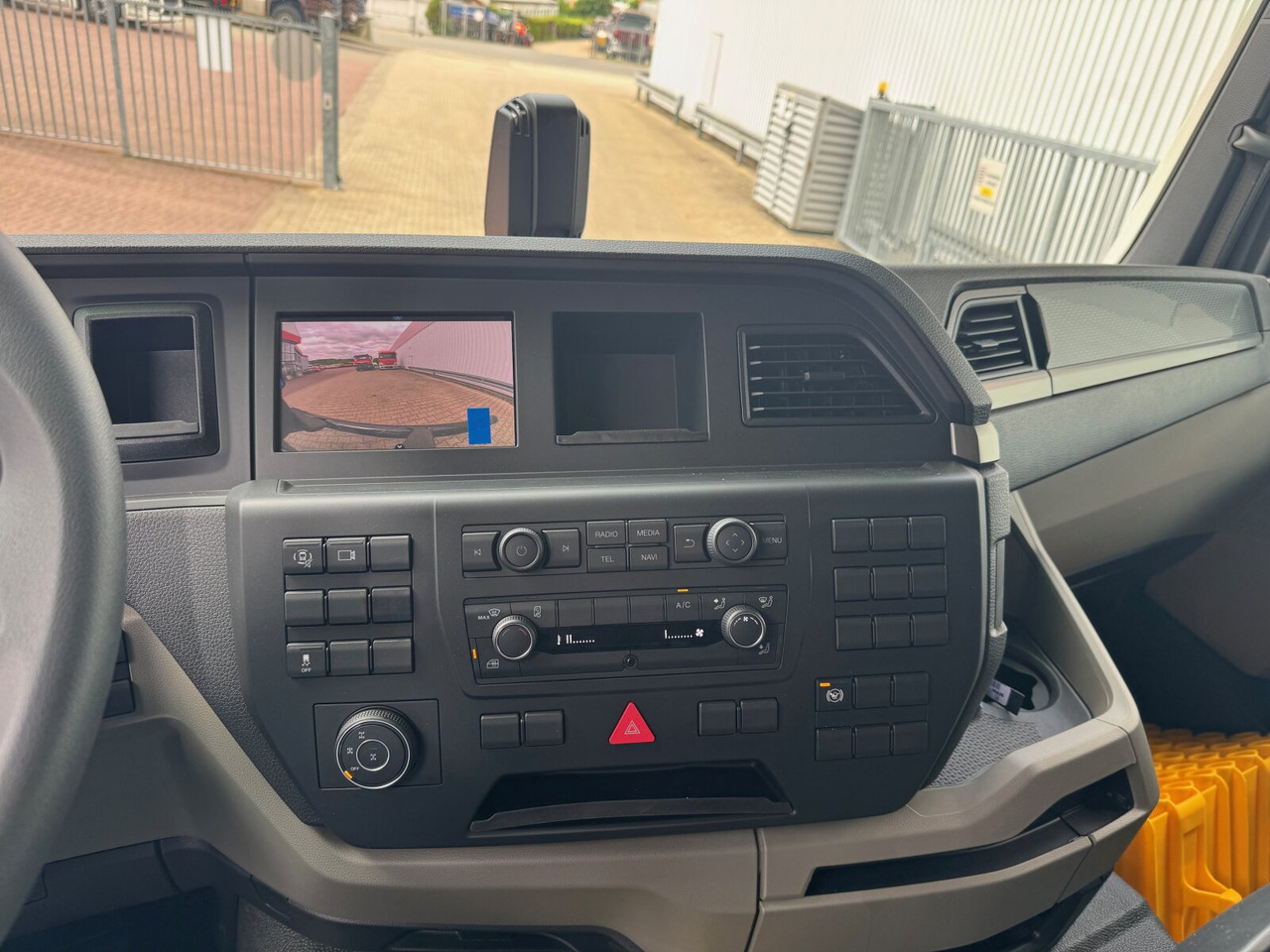 MAN TGS 33.480 6x6 BB CH TGS 33.480 6x6 BB CH, Hohe Bauart, Nebenantrieb - Kabiinišassiiga veoauto: pilt 3 MAN TGS 33.480 6x6 BB CH TGS 33.480 6x6 BB CH, Hohe Bauart, Nebenantrieb - Kabiinišassiiga veoauto: pilt 3